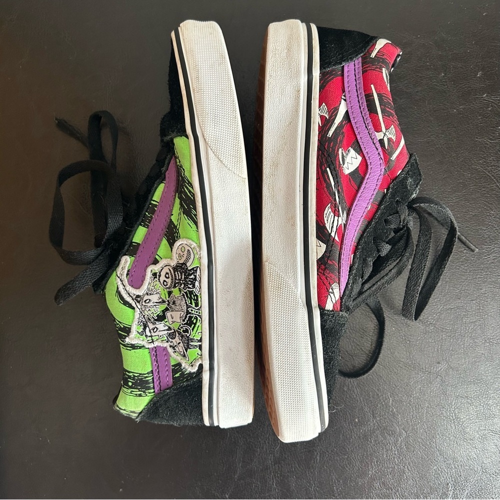 Vans Old Skool The Nightmare Before Christmas Lock, Shock & Barrel Sneakers - Picture 5 of 12